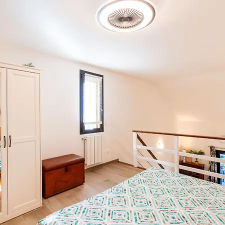 Beautiful Seaview By Interhome
